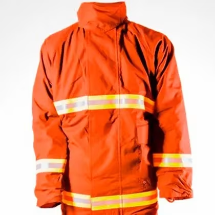jaqueta é uma roupa antichamas